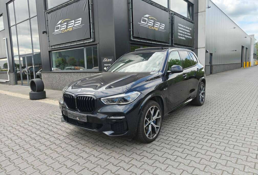 BMW 45e xDrive M-pack/Pano/Laser/21\