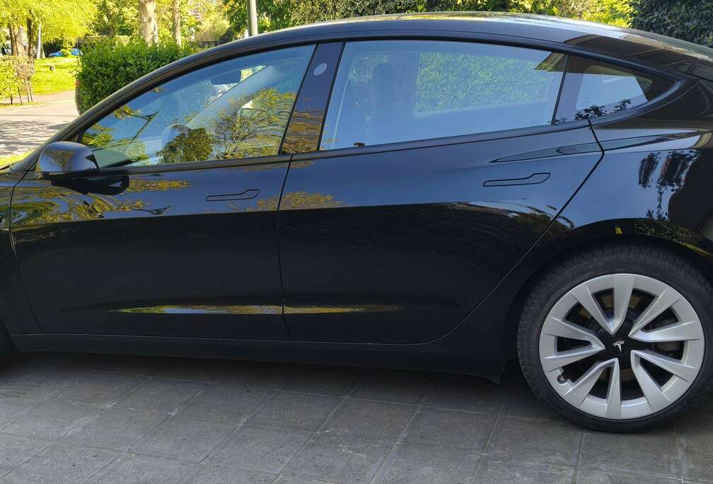 Tesla Model 3 44 kWh Standard Plus