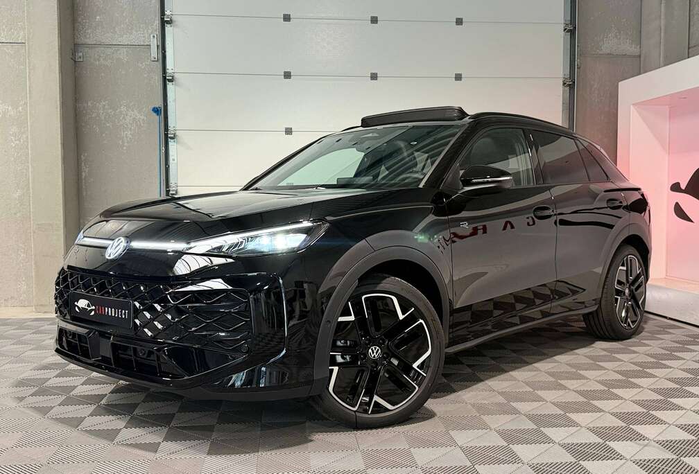 Volkswagen NEUVE/NIEW 1.5 eTSI mHEV R-Line DSG, Toit Ouvrant, Car-Play, Camera de recul