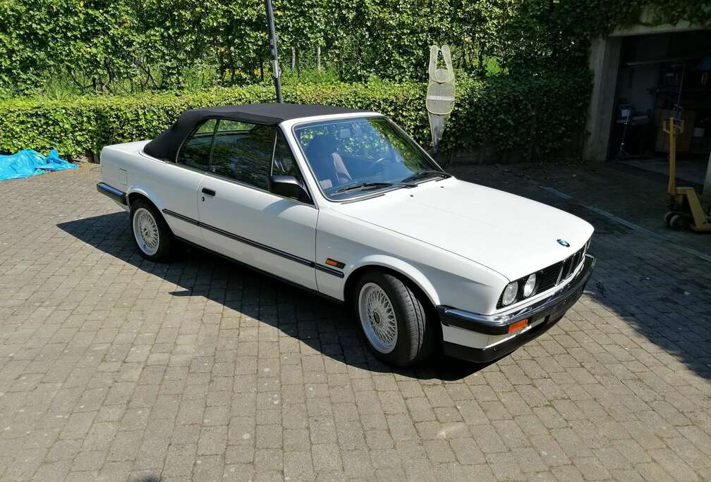 BMW 320i