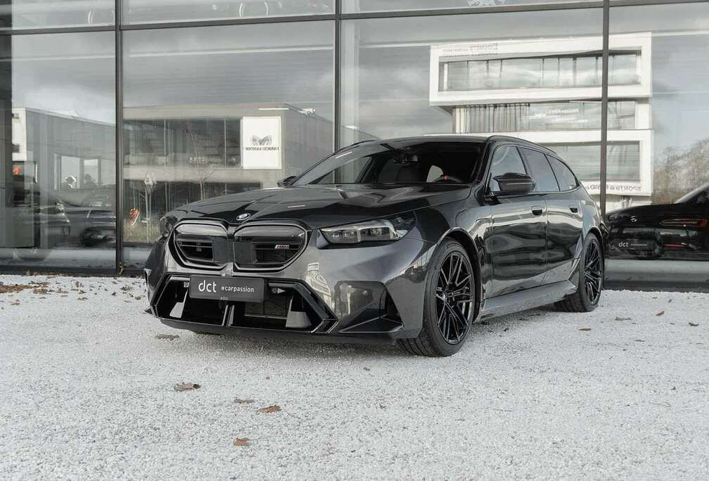 BMW TOURING 4.4 V8 Hybrid B&W Sound Pano