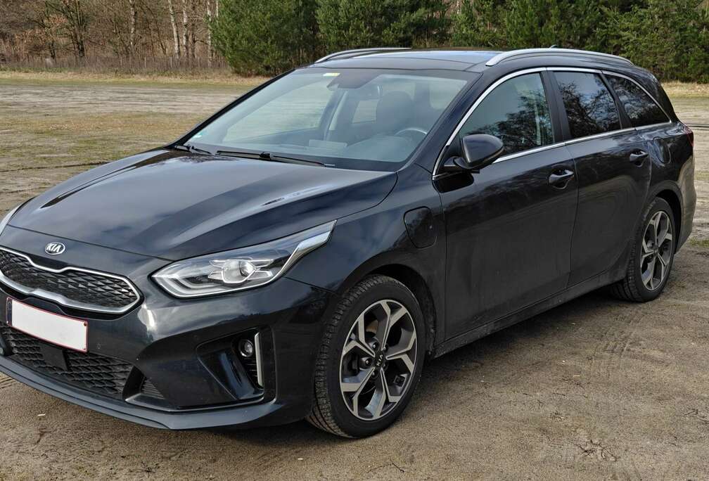 Kia ceed sw plug-in hybride full option pano dak