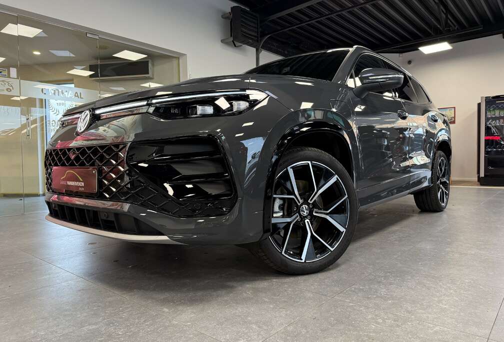 Volkswagen Tayron 1.5 eHybrid OPF DSG R-Line PLUS NEW 272 Pk