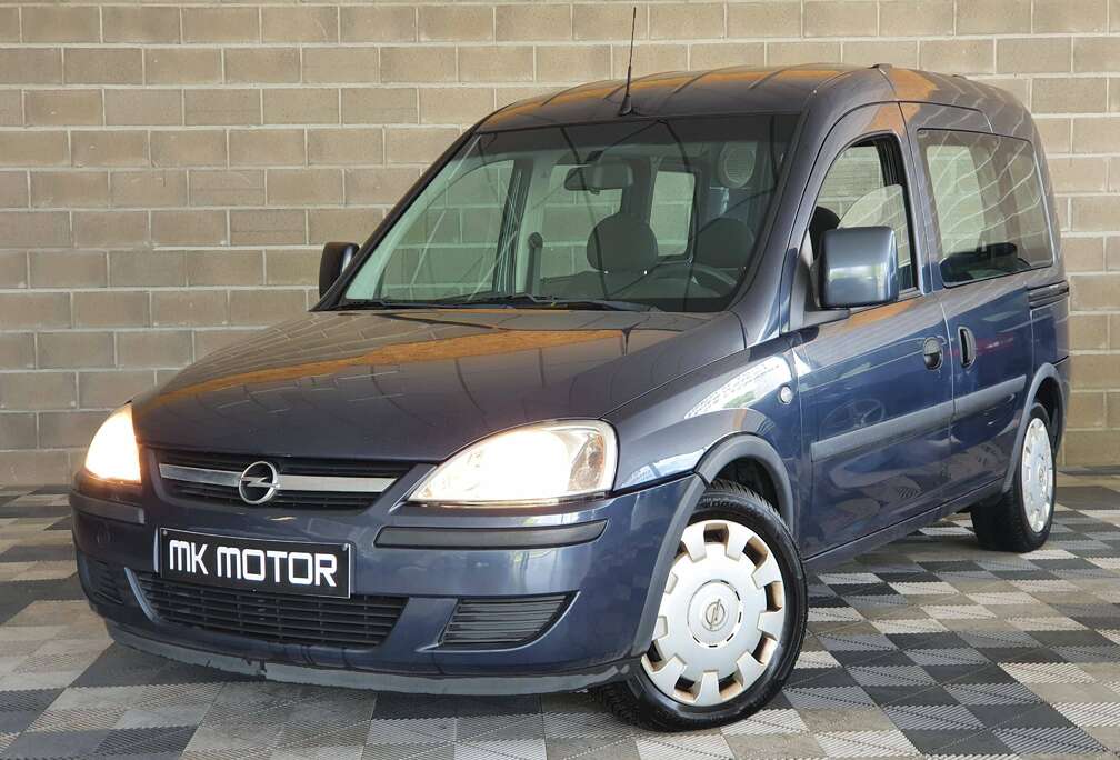 Opel 1.4 ESSENCE 90CV - 1ER MAIN - FULL CARNET - CLIM