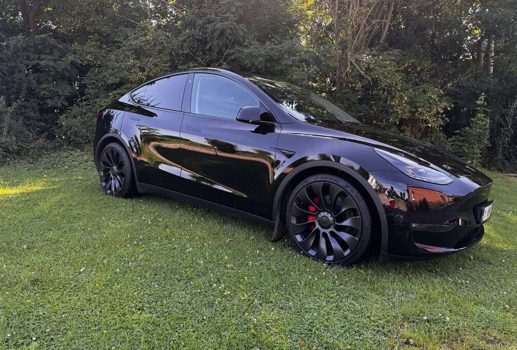 Tesla 72.5 kWh Dual Motor Performance (377 kW)