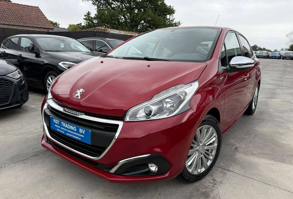 Peugeot 1.2i 5-DEURS NAVIGATIE CARPLAY LED PARKEERSENSOREN AIRCO ALU BLUETOOTH