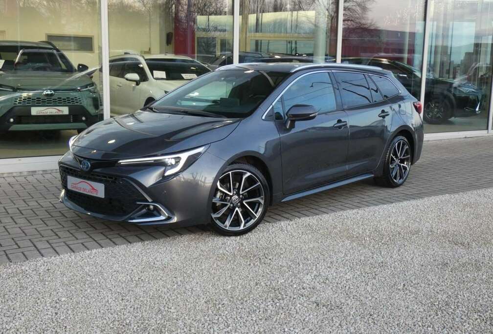 Toyota TS 1.8 Hybrid Premium 140pk FACELIFT +Trekhaak