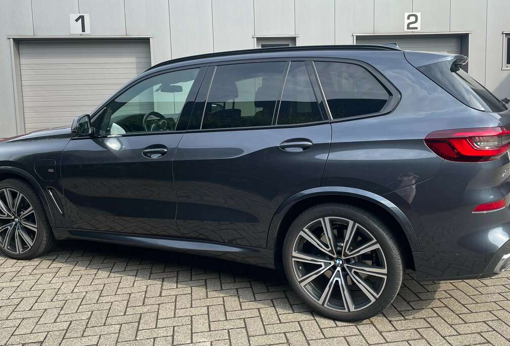 BMW X5 xDrive45e