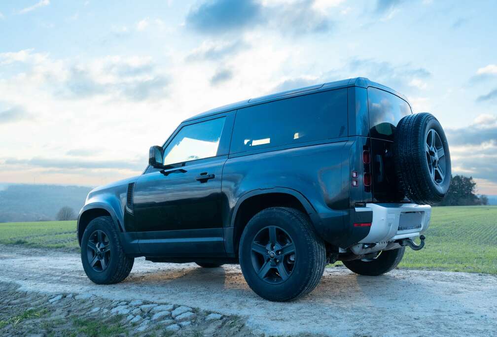 Land Rover Defender 90 3.0 D MHEV D200