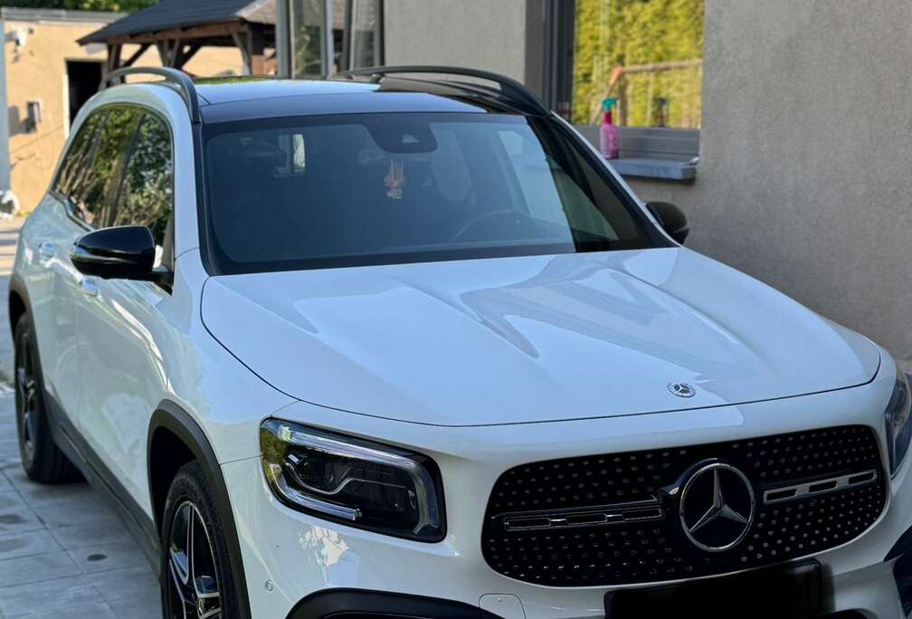 Mercedes-Benz GLB 200