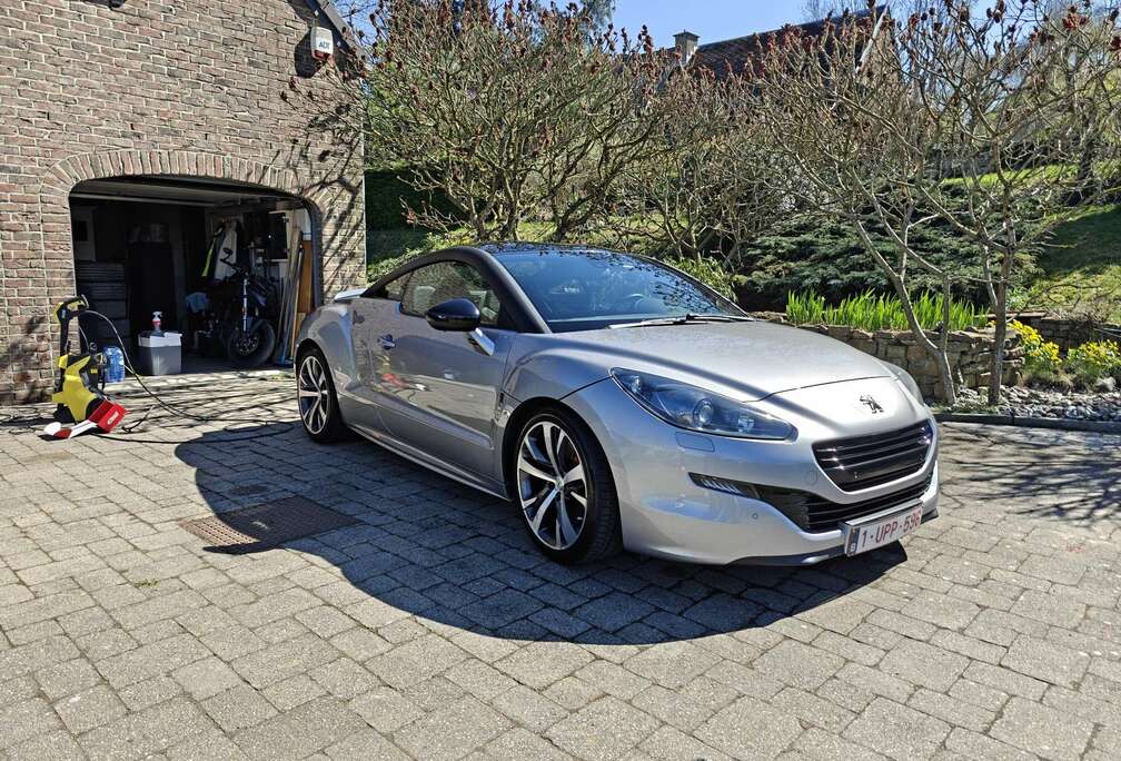 Peugeot 2.0 HDi FAP XENON