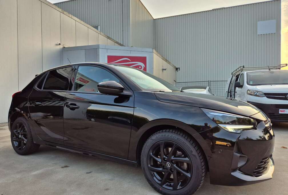 Opel 1.2 Turbo 131cv Auto-8 /GS Line/ 10.088 km 2023