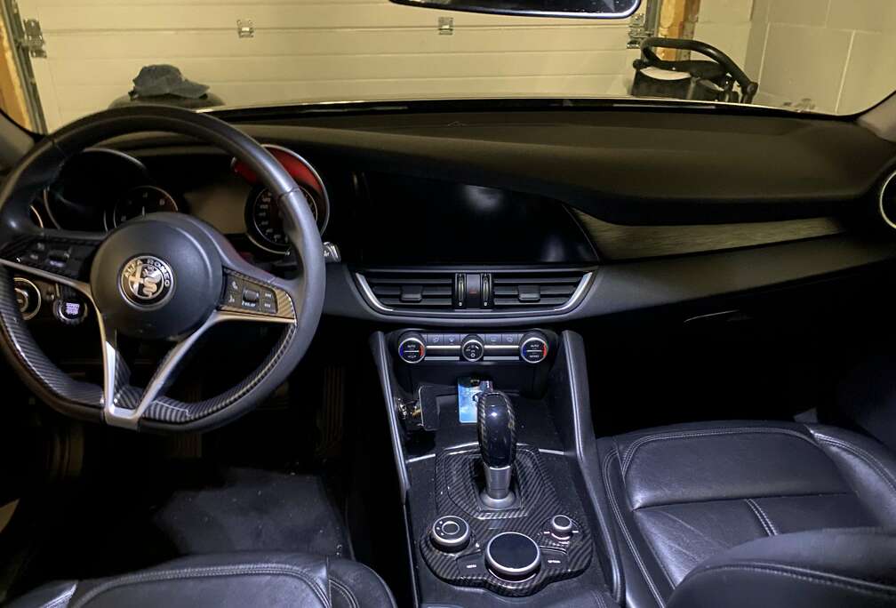 Alfa Romeo 2.2 JTDm Super