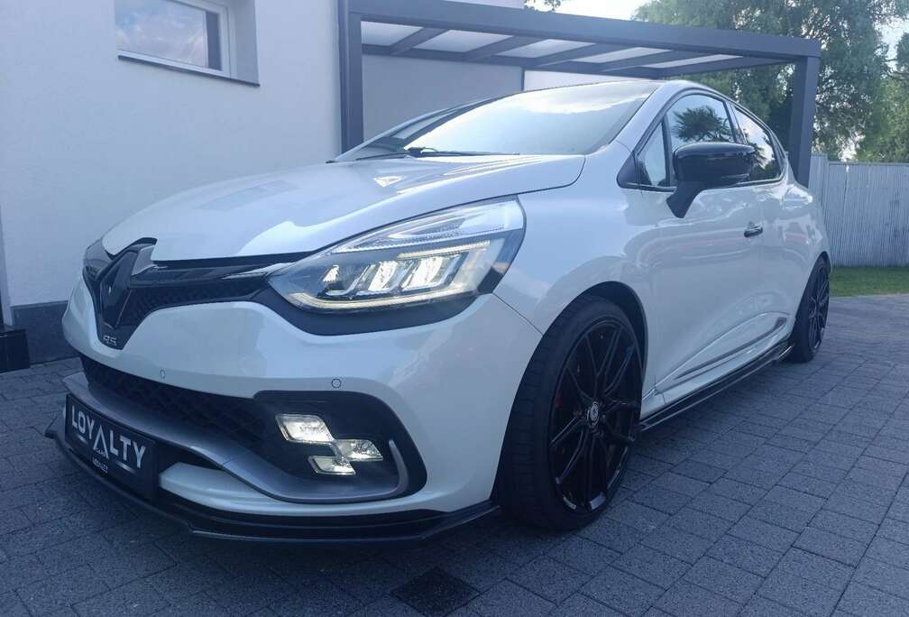 Renault TCe 220 EDC R.S. Trophy