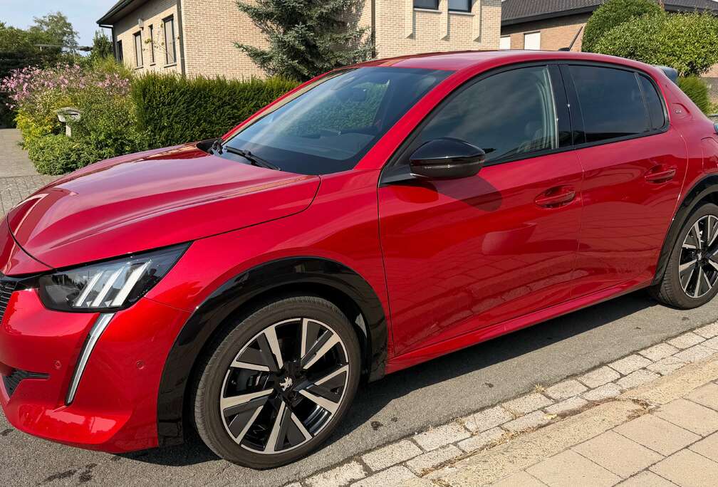Peugeot 208 1.2i PureTech GT (EU6.4)