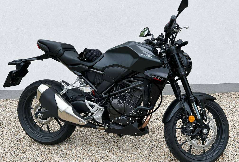 Honda CB300R