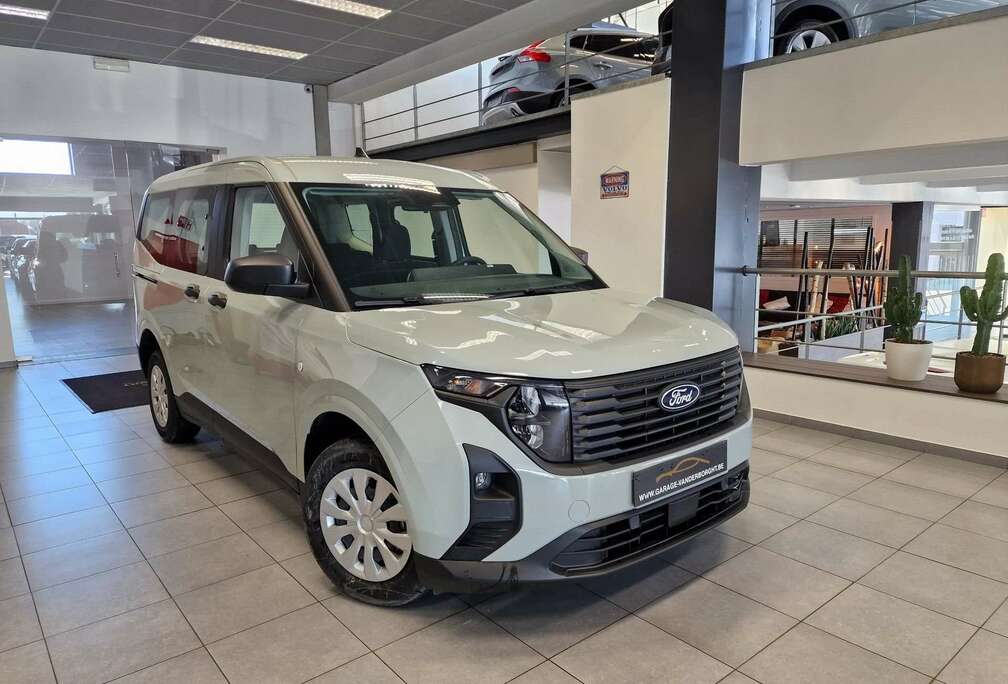 Ford TREND BENZINE AUTOMAAT NIEUW OKM