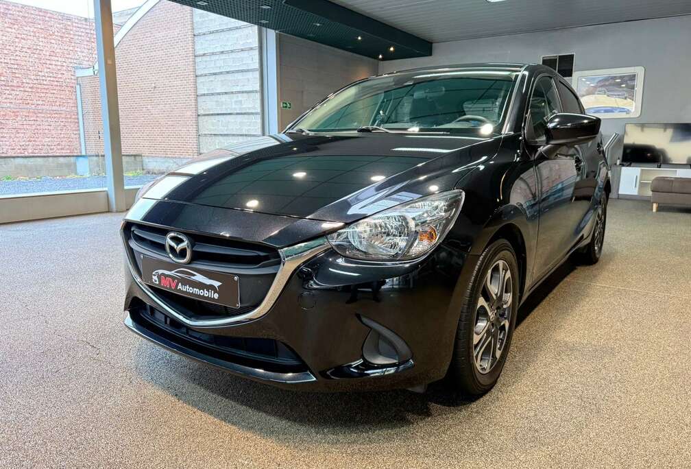Mazda 1.5i * Navi * Clim Auto * Reg de vit * Sg chauff