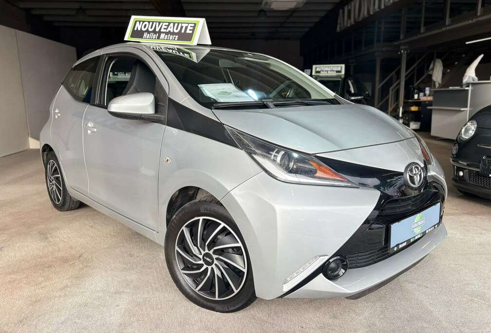 Toyota Aygo 1.0i VVT-i x-play and pack x-pure