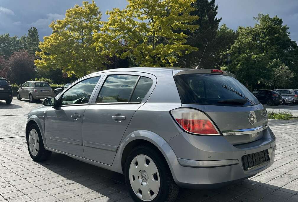 Opel 1.6i boite Automatique  110000 Km