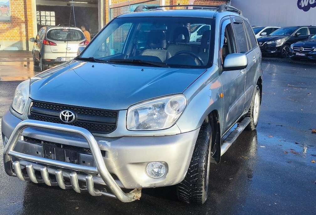 Toyota 4x2 automatique 1.8 for export