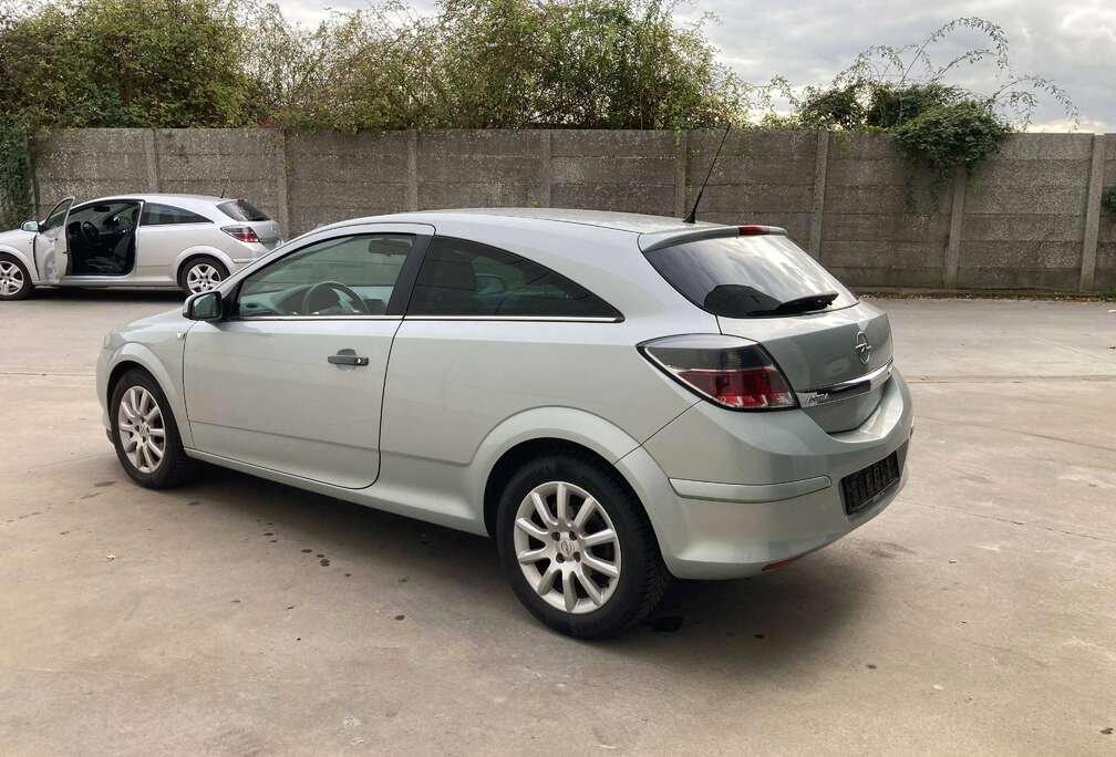 Opel GTC 1.4 benzine 2009 met 98000km*1ste eigenaar*airco*garantie*LEZ OK*zeer goed*