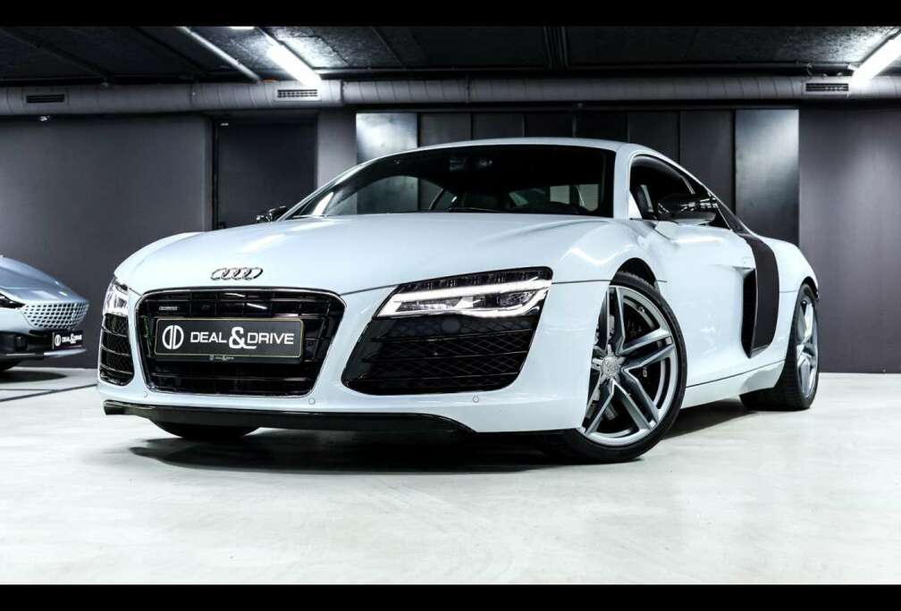 Audi COUPE V8 4.2 FSI QUATTRO S-TRONICSUZUKAGRAUKAM