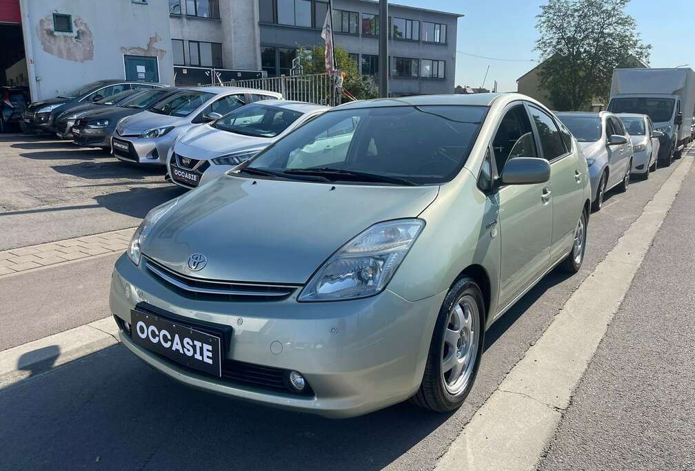 Toyota 1.5i VVT-i 16v Hybrid THS Sol