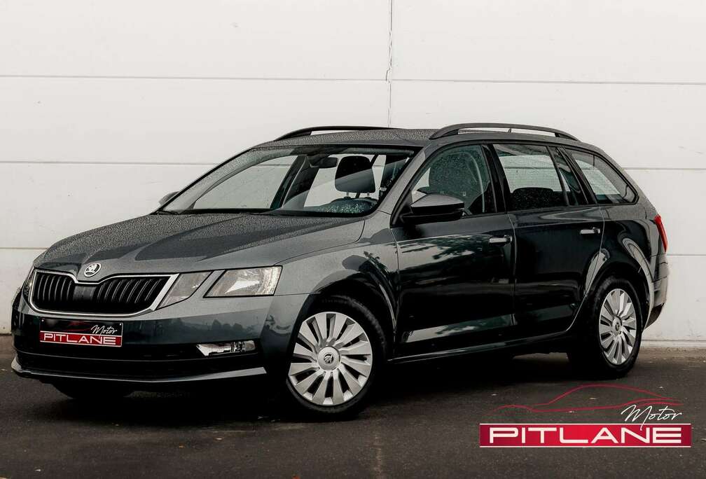 Skoda Combi 1.0 TSI Ambition DSG 7 / ATTELAGE / CARPLAY