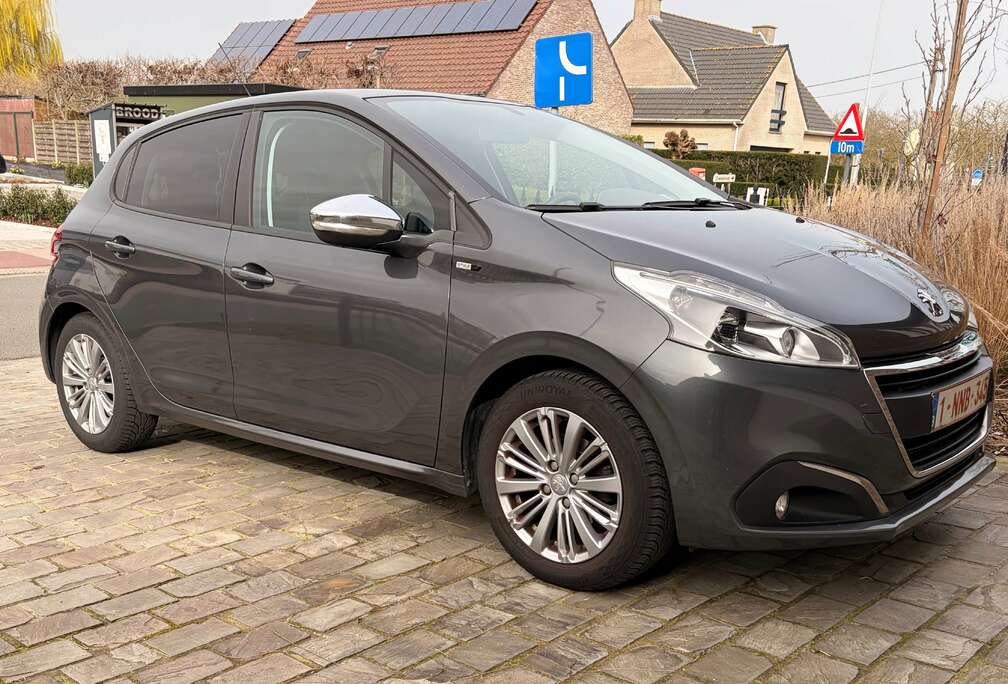 Peugeot 208 1.2i PureTech Style