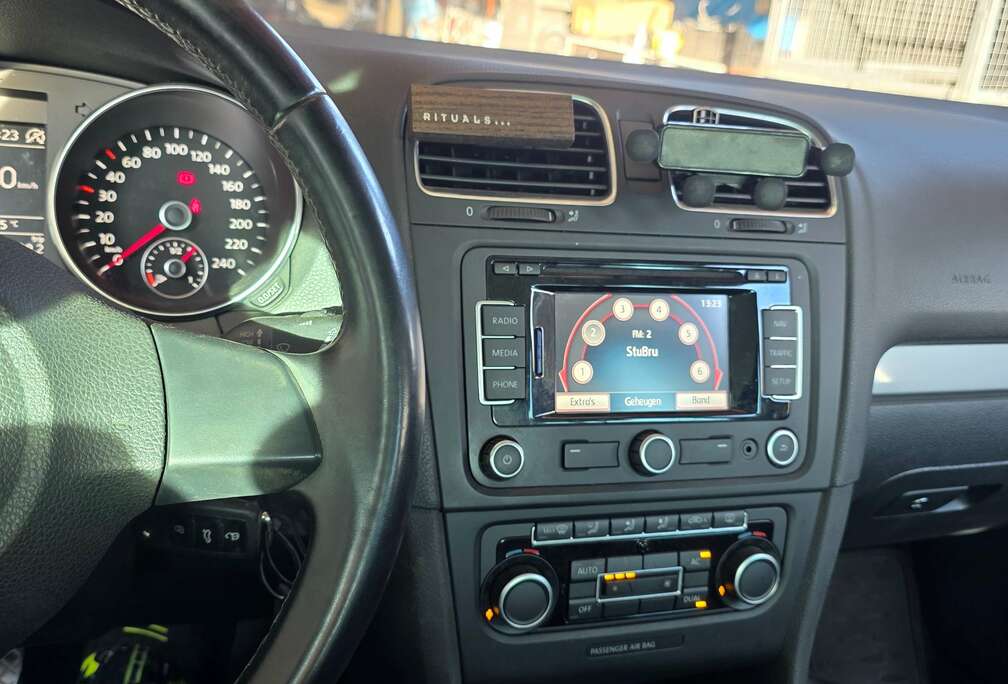 Volkswagen Golf 1.6 CR TDi Trendline DPF
