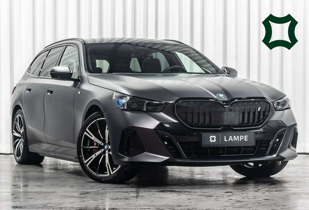 BMW Touring eDrive40 M Sport Pro Individual B&W Pano ACC