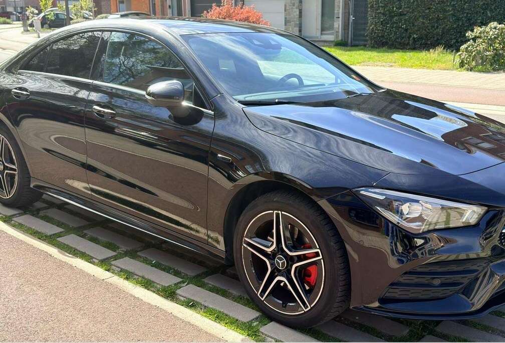 Mercedes-Benz e Shooting Brake 8G-DCT AMG Line