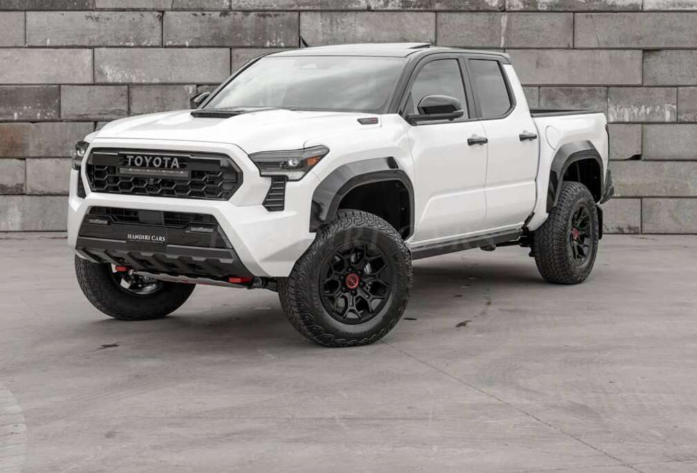 Toyota 2025 TRD PRO 4x4 € 79500 +FOX®QS3 ADJUSTABLE