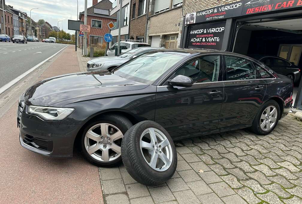 Audi 2.0 TDi ultra Etat Neuve*Carnet Audi*Kit Alu Hiver