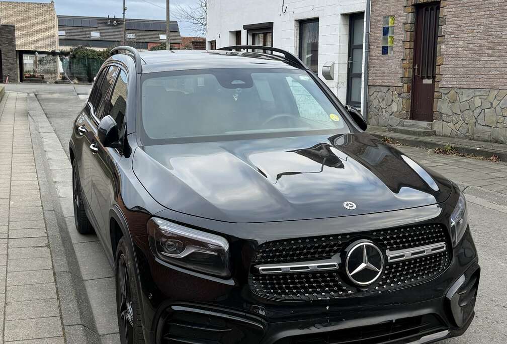 Mercedes-Benz GLB 180 d AMG Line