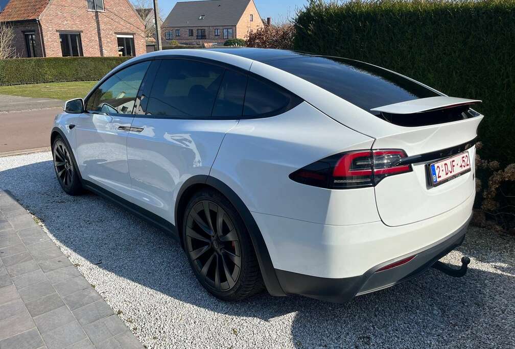 Tesla Model X Plaid