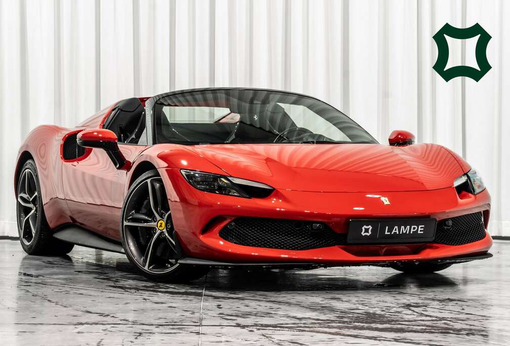 Ferrari Rosso Corsa Carbon Front Lift Carplay Camera HUD