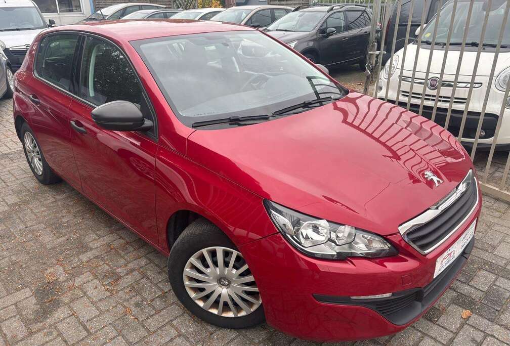 Peugeot 308 1.2i carnet 100% Access