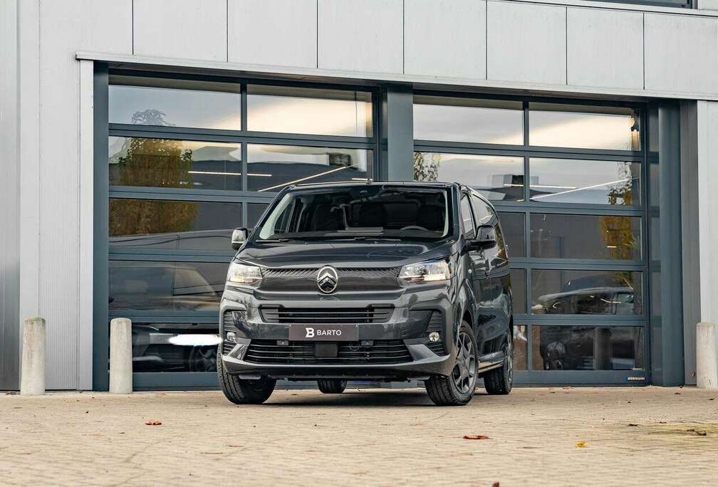 Citroen 145 PK AT  Maat M  3-zit  Camera  Navi  Do...