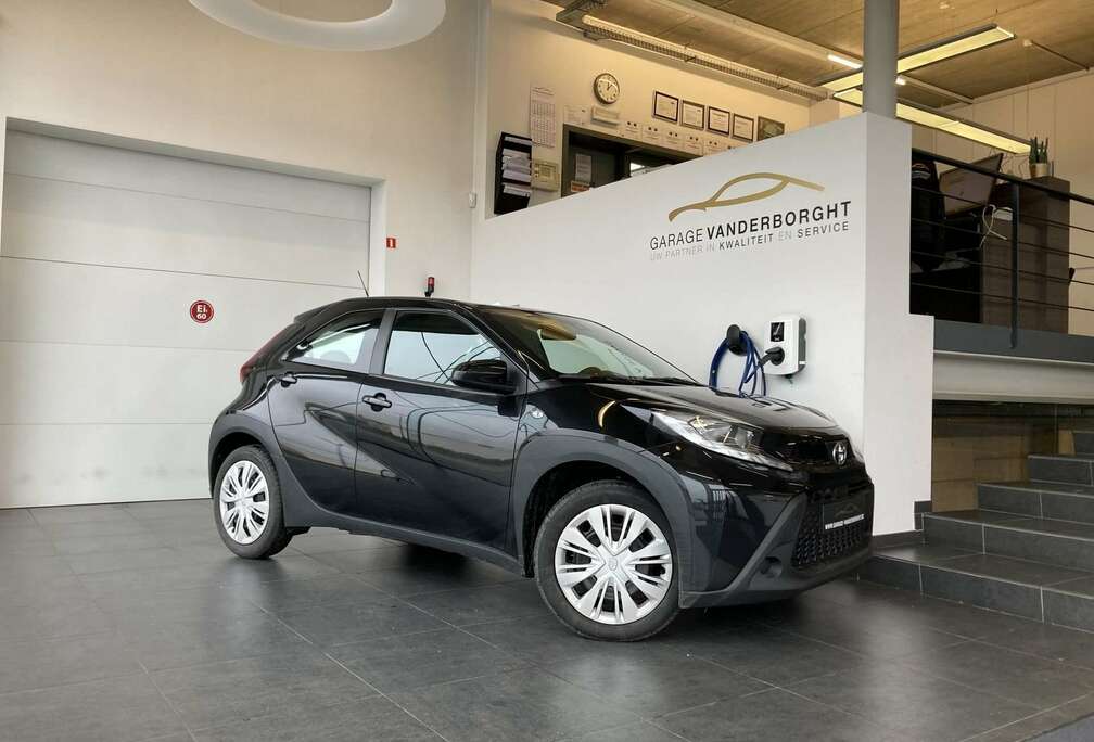 Toyota AUTOMAAT BENZINE 25000KM