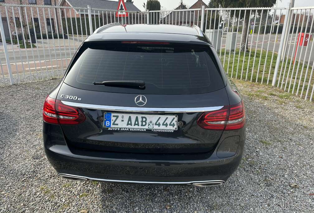 Mercedes-Benz C 300 e PHEV Business Solution
