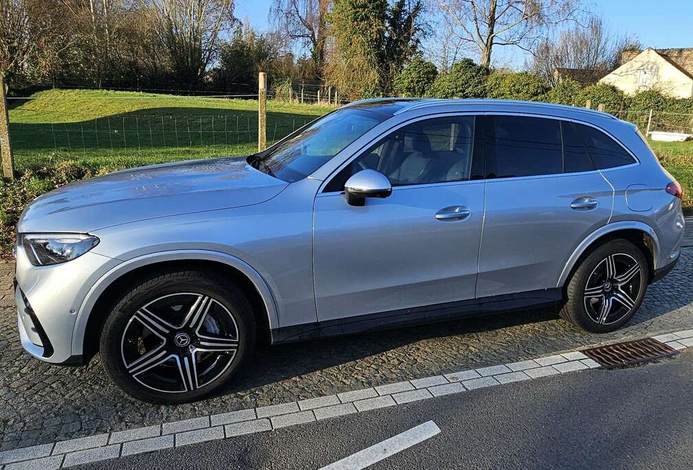 Mercedes-Benz AMG 300de Hybrid / Diesel