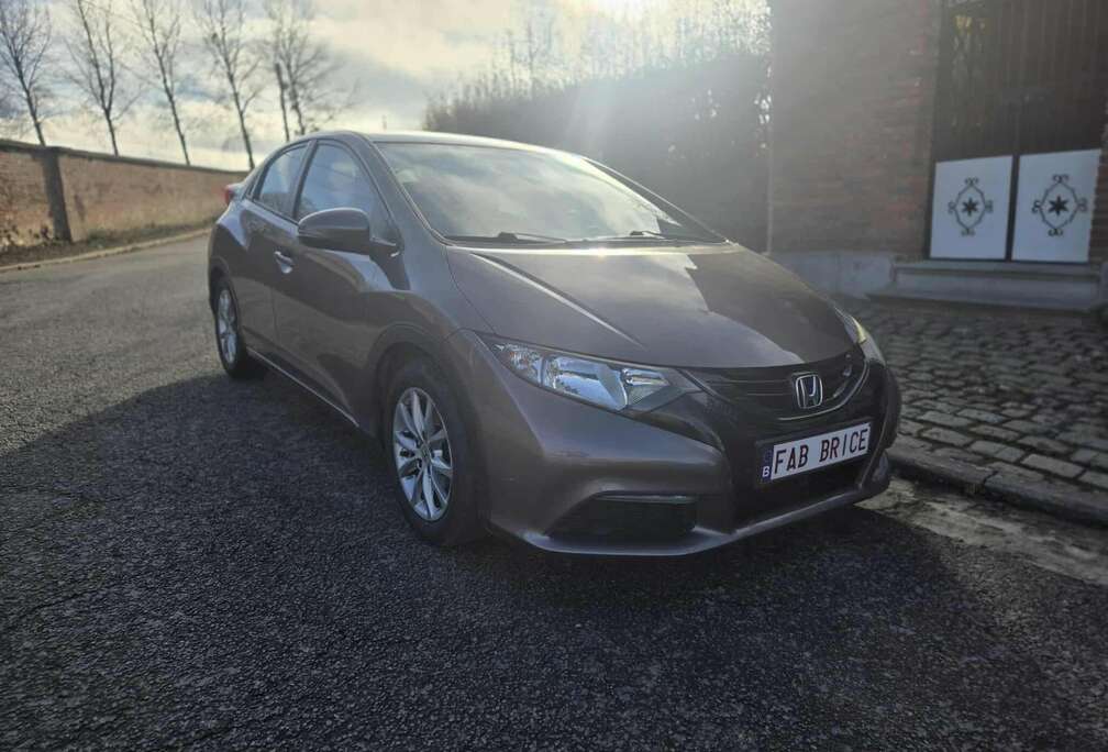 Honda Civic 2014 148000Km prête à immatriculer