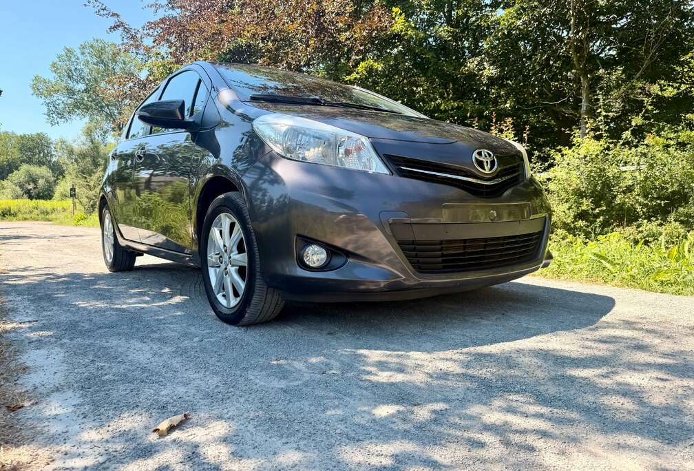 Toyota Yaris 1.0i VVT-i Life