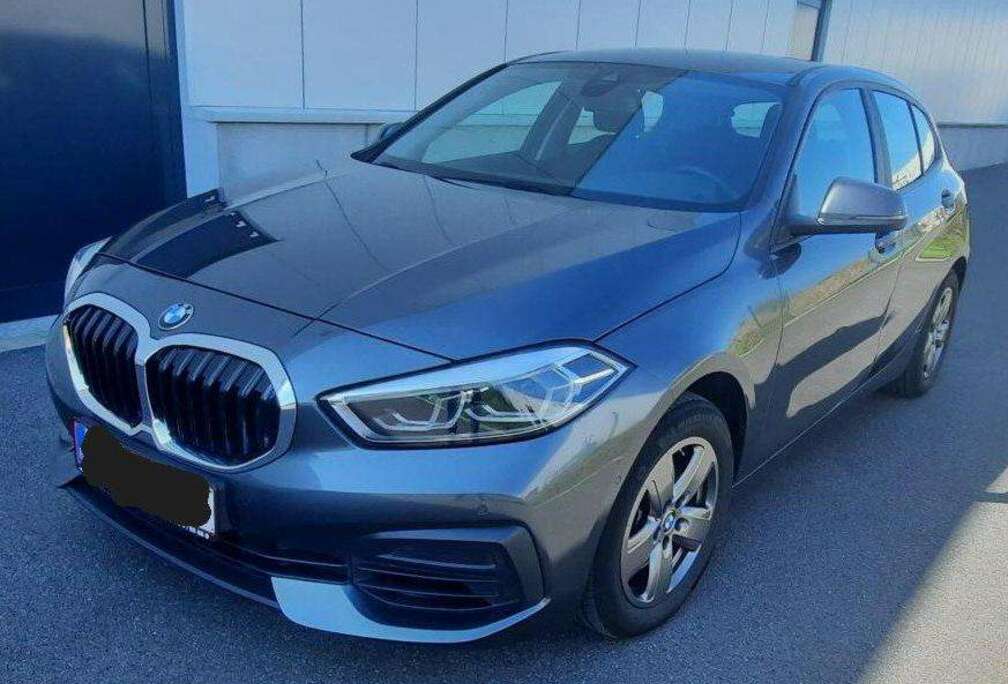 BMW 118i Aut. Advantage Achteruitrijcamera parkeerhulp