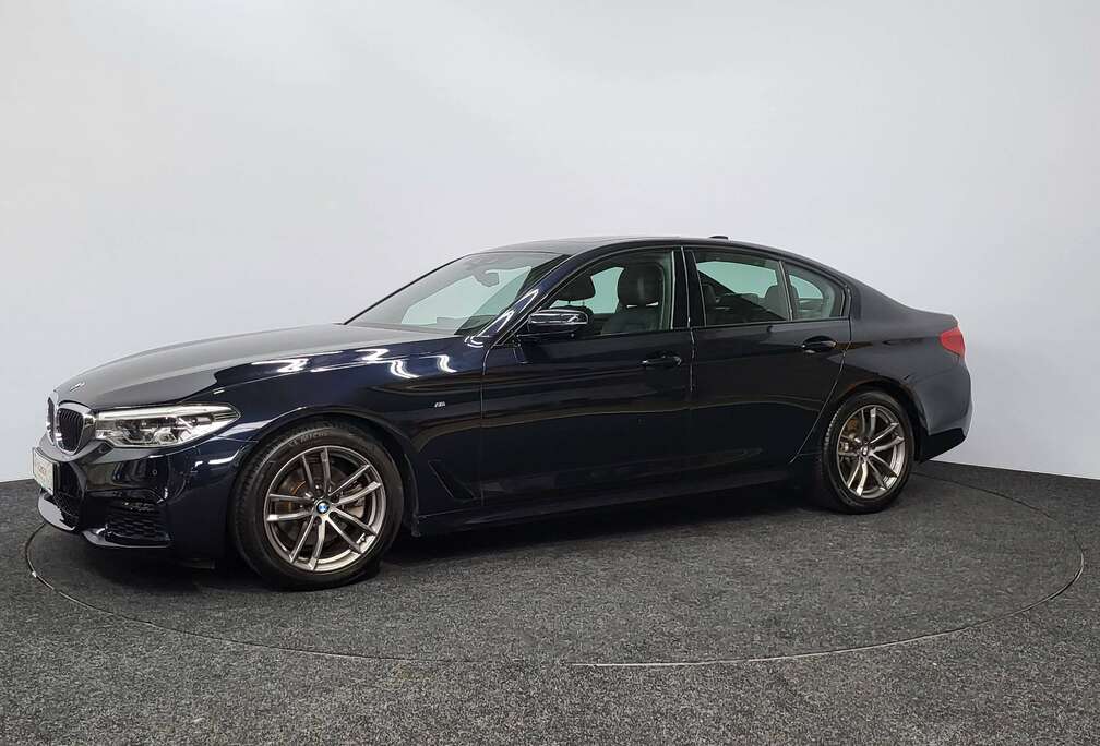 BMW iA M-Pack | 2019 | 71.243 km | Full History | HeadUp | Pano | Cam.360 | AdaptiveLed | KeyLess | Ambient | Leder | Gesture
