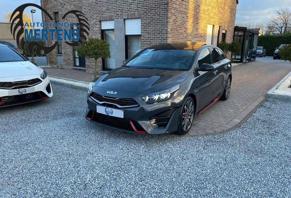 Kia 1.6 T-GDi 204PK GT FULL OPTION PANO NIEUW 0KM