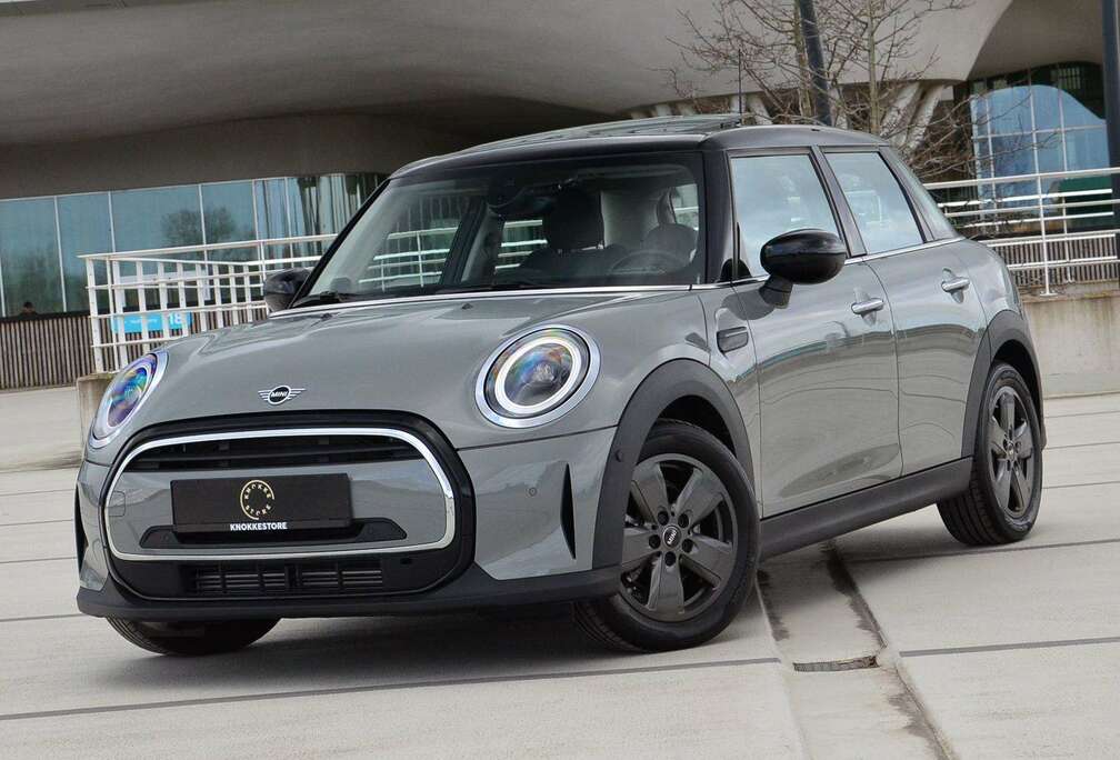 MINI 5 DOORS / AUT / FACELIFT / SUNROOF / HARMAN KARDON