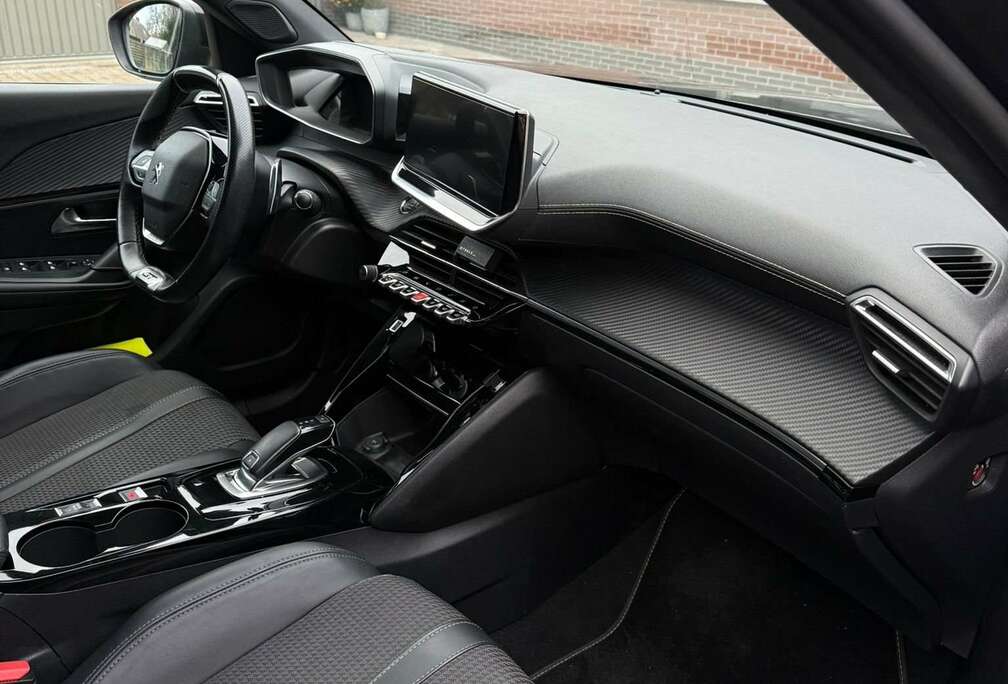 Peugeot 2008 PureTech 130 EAT8 GT Pack